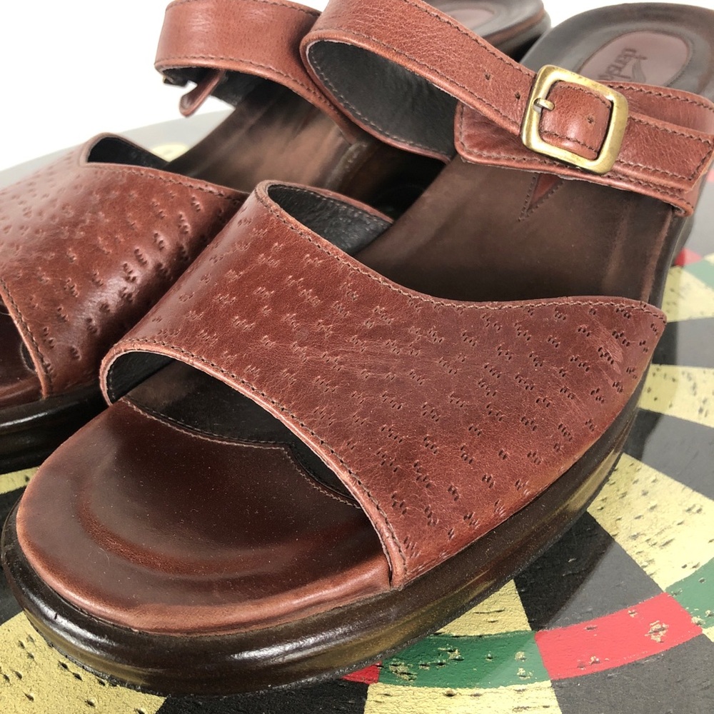 Dansko Sandals Women’s Size 39 Brown Tooled Leather Strappy Comfort Clogs Nurse. - Picture 6 of 11